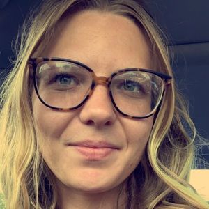 Meet your Posher, Katelyn